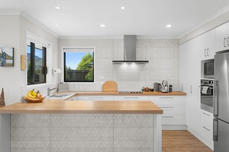 Photo of property in 6 Guyon Street, Marshland, Christchurch, 8083