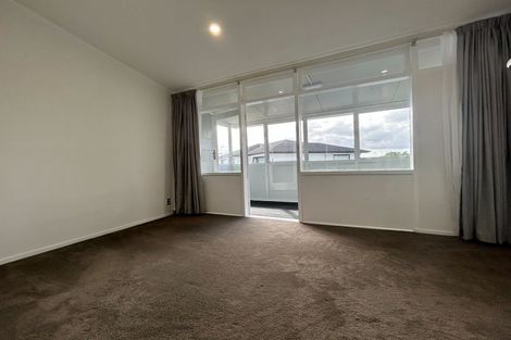Photo of property in 203 Don Buck Road, Massey, Auckland, 0614