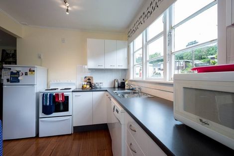 Photo of property in 92 Fraser Avenue, Johnsonville, Wellington, 6037