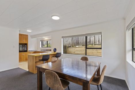 Photo of property in 2 Squire Place, Blagdon, New Plymouth, 4310