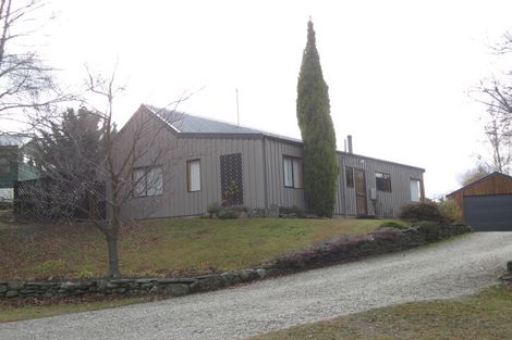 Photo of property in 14 Hunter Crescent, Wanaka, 9305