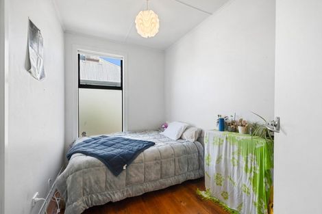 Photo of property in 92 Young Street, New Plymouth, 4310