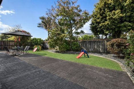 Photo of property in 14 Golfland Drive, Golflands, Auckland, 2013