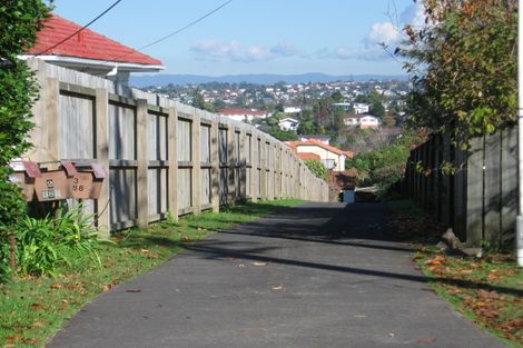 Photo of property in 2/388 East Coast Road, Sunnynook, Auckland, 0630