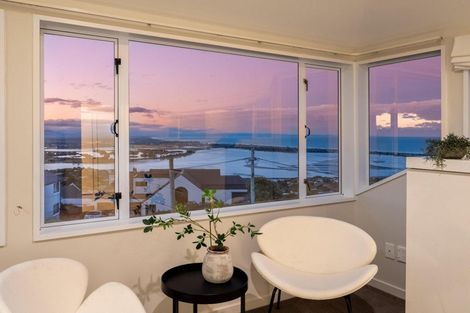 Photo of property in 12 Belleview Terrace, Mount Pleasant, Christchurch, 8081