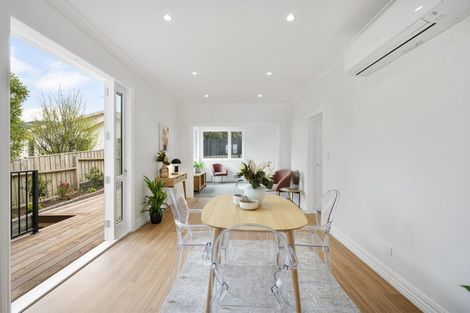 Photo of property in 76 Clyde Street, Island Bay, Wellington, 6023