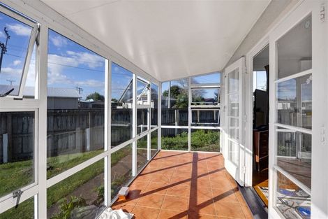 Photo of property in 8 Turuturu Road, Hawera, 4610