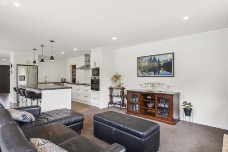 Photo of property in 30 Tara Hills Drive, North Taieri, Mosgiel, 9092