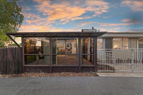Photo of property in 83a Cottonwood Street, Parklands, Christchurch, 8083