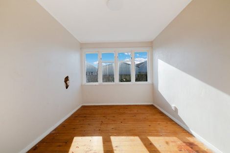 Photo of property in 32 Carisbrooke Street, Aranui, Christchurch, 8061