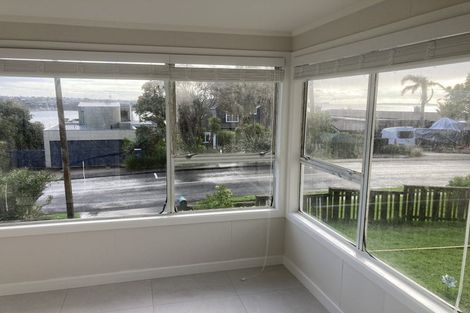 Photo of property in 1/138 Churchill Road, Rothesay Bay, Auckland, 0630