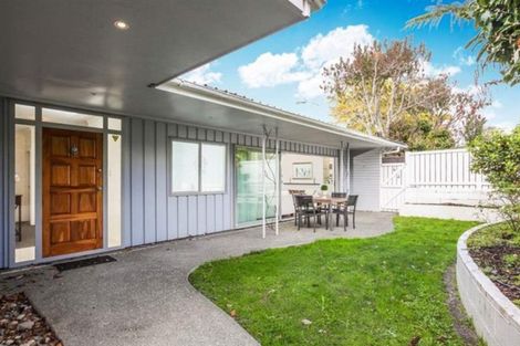 Photo of property in 132 Mountain Road, Henderson Valley, Auckland, 0612