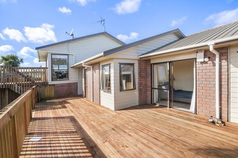 Photo of property in 2 Litchfield Place, Clarks Beach, 2122