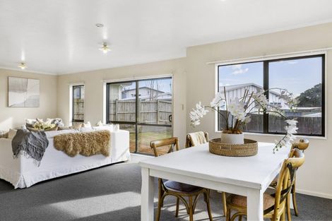 Photo of property in 33 Sunset Street, Hilltop, Taupo, 3330