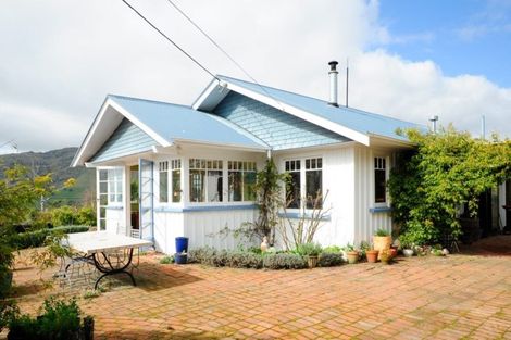 Photo of property in 15 Te Ra Crescent, Diamond Harbour, 8972