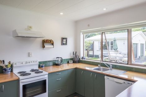 Photo of property in 15 Koromiko Road, Waikanae, 5036