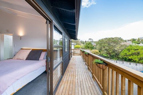 Photo of property in 5 Derwent Crescent, Titirangi, Auckland, 0604