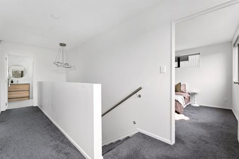 Photo of property in 22b Aorangi Place, Birkenhead, Auckland, 0626