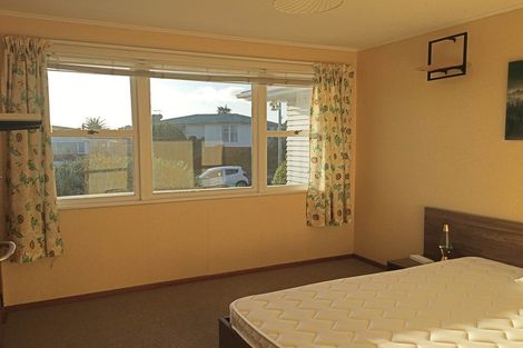 Photo of property in 18 Carole Crescent, Pakuranga, Auckland, 2010