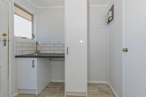 Photo of property in 1/26 Kemp Road, Massey, Auckland, 0614