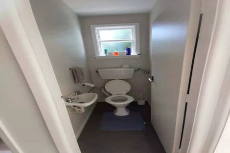 Photo of property in 3 Brookby Crescent, Avonhead, Christchurch, 8042