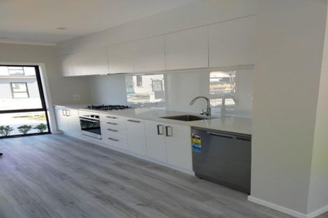 Photo of property in 3 La Mer Lane, Wallaceville, Upper Hutt, 5018