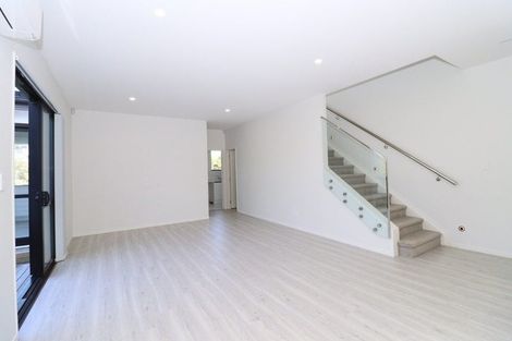 Photo of property in 127b Oreil Avenue, West Harbour, Auckland, 0618