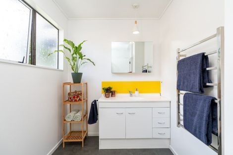 Photo of property in 42 Weka Street, Miramar, Wellington, 6022