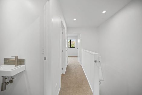 Photo of property in 7/97 Atkinson Road, Titirangi, Auckland, 0604