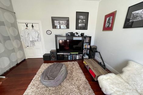 Photo of property in 250 Adelaide Road, Newtown, Wellington, 6021