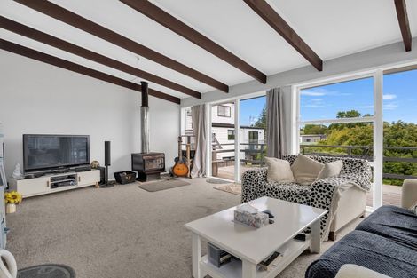 Photo of property in 18a Sylvan Crescent, Te Atatu South, Auckland, 0610