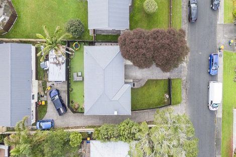 Photo of property in 1/17 Crystal Avenue, Glendene, Auckland, 0602