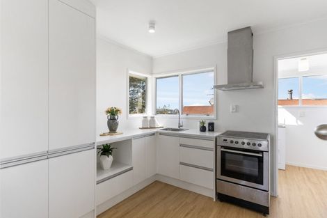 Photo of property in 4/178 Chivalry Road, Glenfield, Auckland, 0629