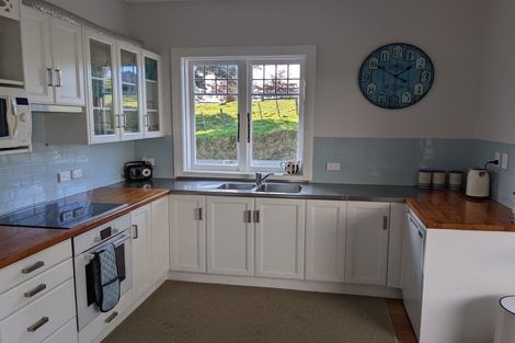 Photo of property in 180 Te Wharau Road, Admiral Hill, Masterton, 5883