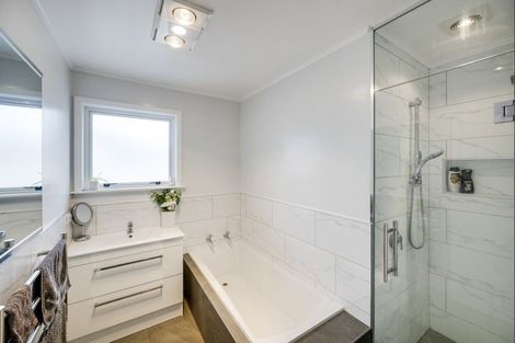 Photo of property in 37 Merton Crescent, Pirimai, Napier, 4112