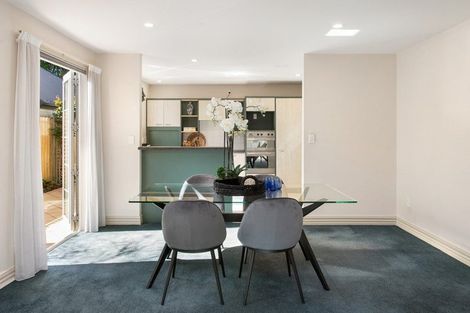 Photo of property in 2/61 Murray Place, St Albans, Christchurch, 8014