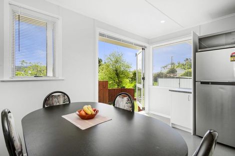 Photo of property in 5 Cara Crescent, Paparangi, Wellington, 6037