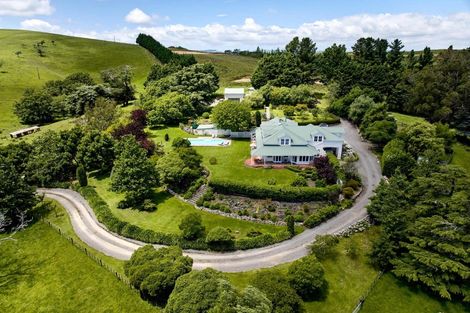 Photo of property in 8 Maungahina Road, Te Ore Ore, Masterton, 5886
