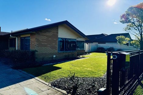 Photo of property in 15 Cate Road, Rototuna, Hamilton, 3210
