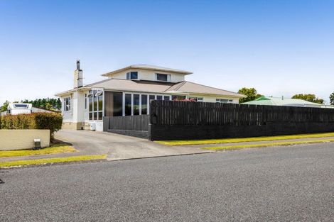 Photo of property in 43 Brown Street, Inglewood, 4330
