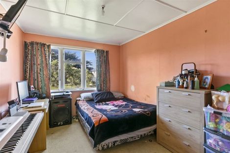 Photo of property in 19 Morere Street, Titahi Bay, Porirua, 5022