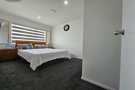 Photo of property in 40 Whareatua Avenue, Takanini, 2112