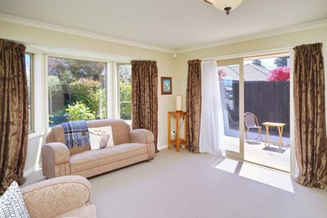 Photo of property in 10 Iti Place, Parklands, Christchurch, 8083