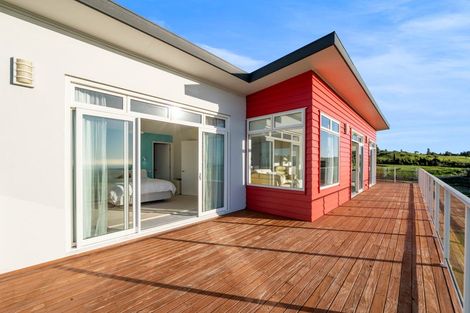 Photo of property in 1532 Carrington Road, Hurworth, New Plymouth, 4371