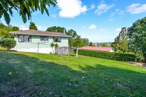 Photo of property in 10 Glenbervie Crescent, Massey, Auckland, 0614