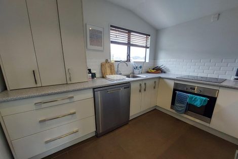 Photo of property in 2/24 Lancaster Road, Beach Haven, Auckland, 0626