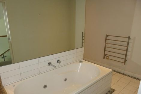 Photo of property in 3/142 Onslow Road, Khandallah, Wellington, 6035