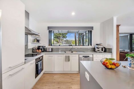 Photo of property in 1a Ocean Beach Road, Tairua, 3508