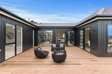 Photo of property in 25 Anehana Place, Stanmore Bay, 0932