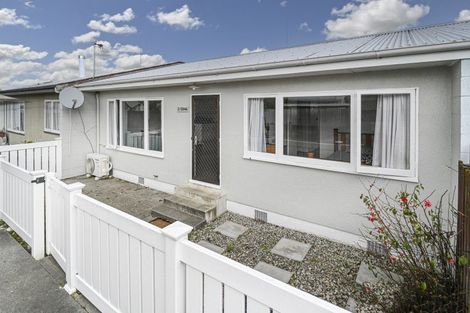 Photo of property in 2/204a Park Road South, Akina, Hastings, 4122